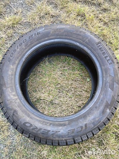 Pirelli Ice Zero 205/60 R16