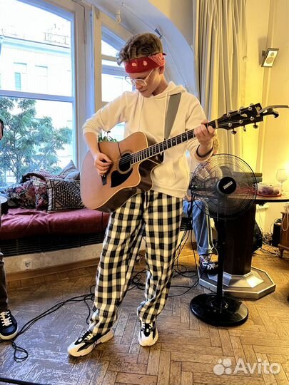 Репетитор по фортепиано, гитаре, баяну, сольфеджио