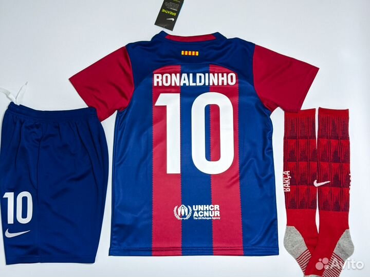 Форма Роналдиньо 10 Барселона 23-24