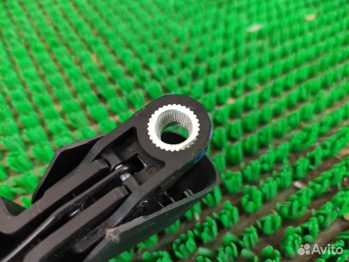 Поводок стеклоочистителя задний Mazda 3 (BK) 2007