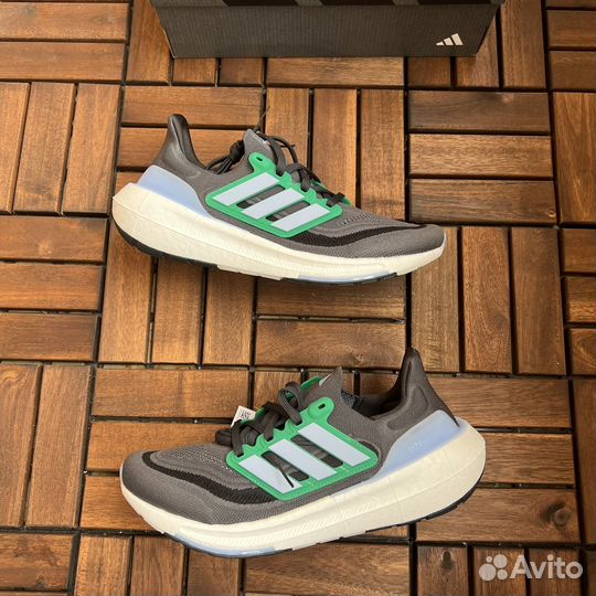 Беговые кроссовки Adidas Ultraboost 23 новые