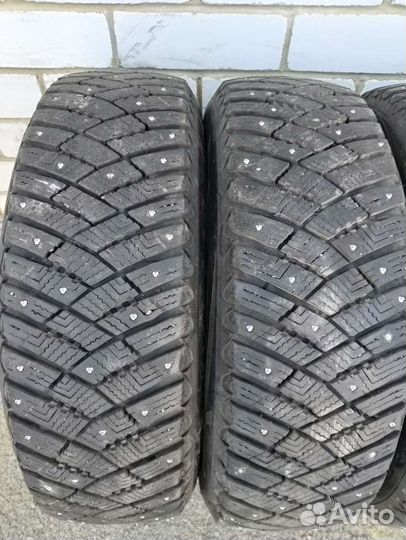Goodyear Ultragrip Ice Arctic 185/65 R15