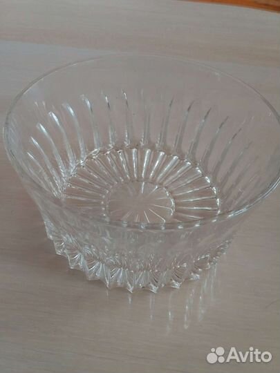 Тарелки Чехия, вазочки, Конфетница