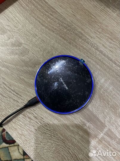 Беспроводная зарядка новая