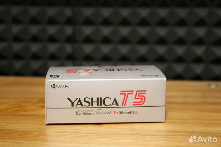 Фотоаппарат Yashica T5 Япония Carl Zeiss