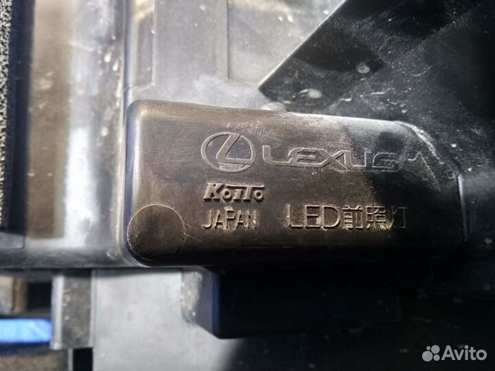 Фара правая Lexus LX