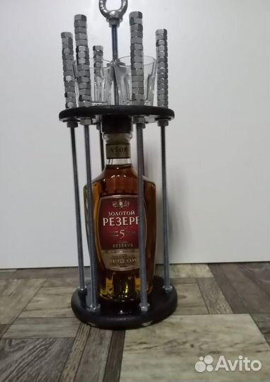 Подарок мужской. Клетка для бутылки