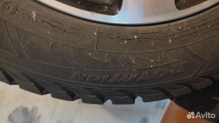 Goodyear UltraGrip Extreme 205/60 R16 92T