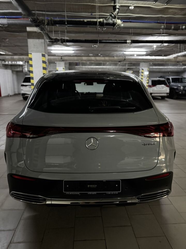 Mercedes-Benz EQE SUV: фото из отзыва