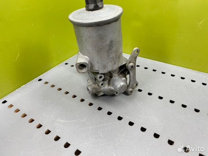 Гур Mercedes-Benz 190 W201 M102 2.0 1990