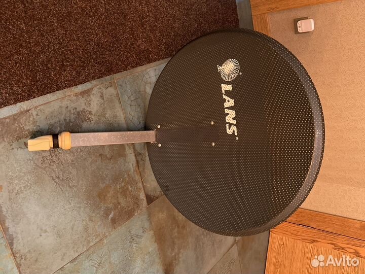 Тарелка спутниковая