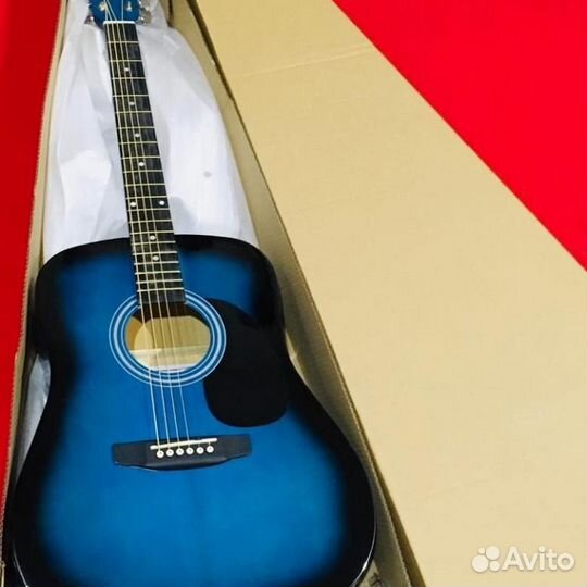 Новая гитара в наличии, ель