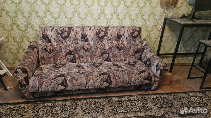 Диван бу велюровый