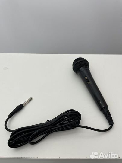 Микрофон для караоке Beringer