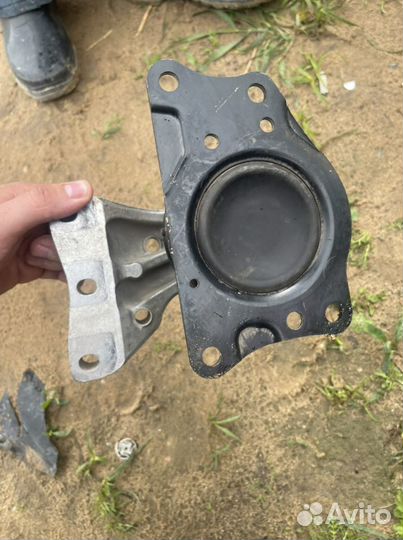 Подушка двигателя гидравлическая Volkswagen polo