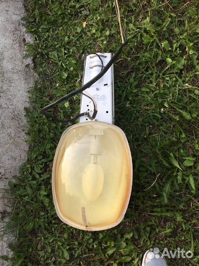 Уличный фонарь