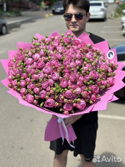 Букет пионовидных роз