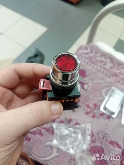 Кнопкиуправленияэлектрооборудованиемблок контакты