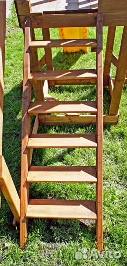 Детская деревянная площадка