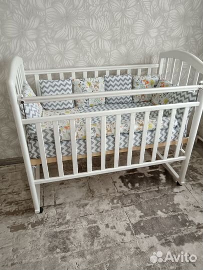 Детская кроватка