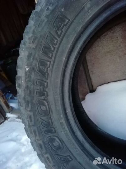 Yokohama 125T 265/65 R17 112