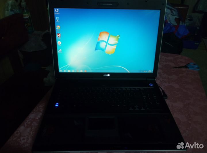 Ноутбук asus