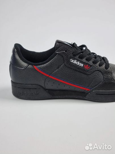 Кроссовки adidas continental