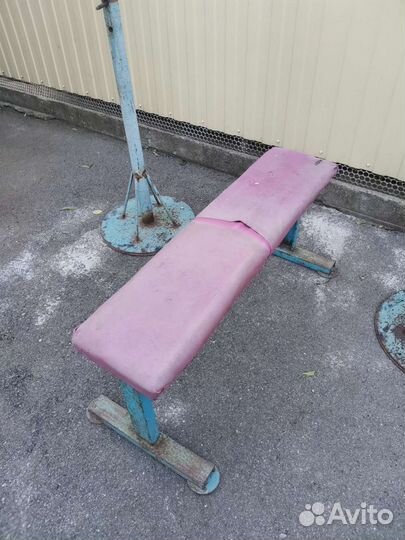 Штанга с блинами, стойки и скамья