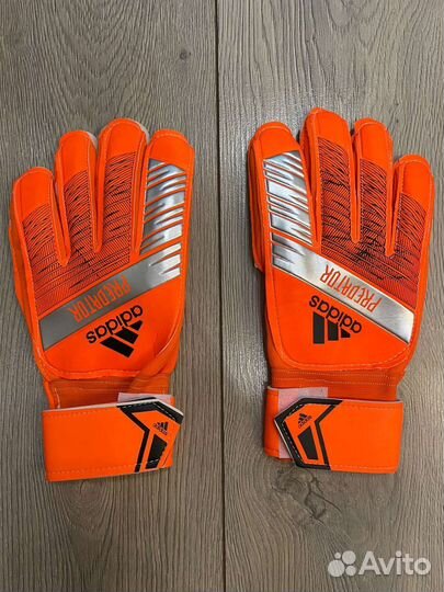 Вратарские перчатки adidas