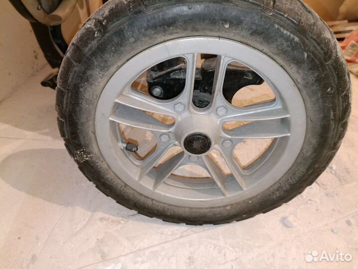 Колеса от детской коляски