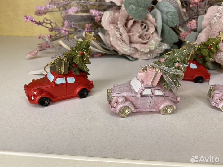Новогодняя елочная игрушка машинка с ёлкой