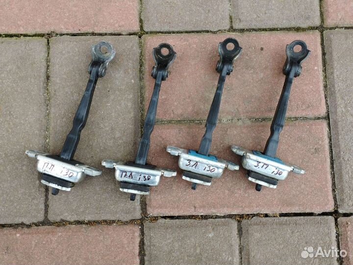 Ограничители дверей Hyundai i30 2007-2012год