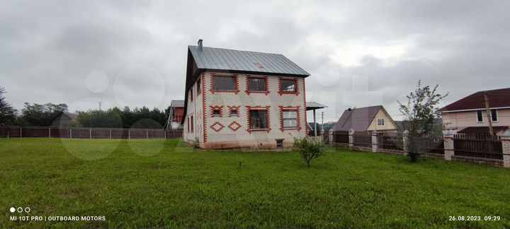 Дом 355 м² на участке 20 сот.