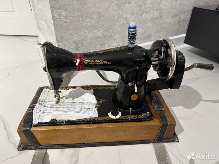 Швейная машинка