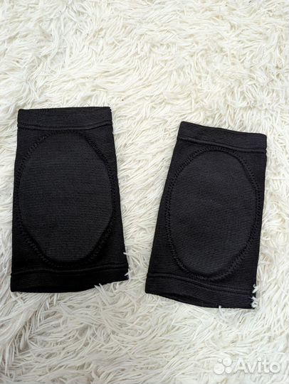 Наколенники