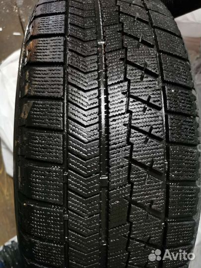 Bridgestone Blizzak VRX 225/60 R17 99S