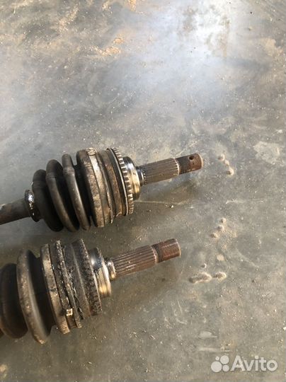 Toyota starlet привод пер/левый АКПП