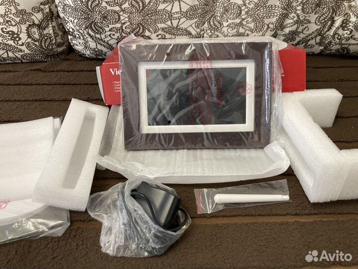 Цифровая фоторамка ViewSonic vfa770w-30E