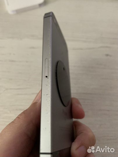 Телефон iPhone se