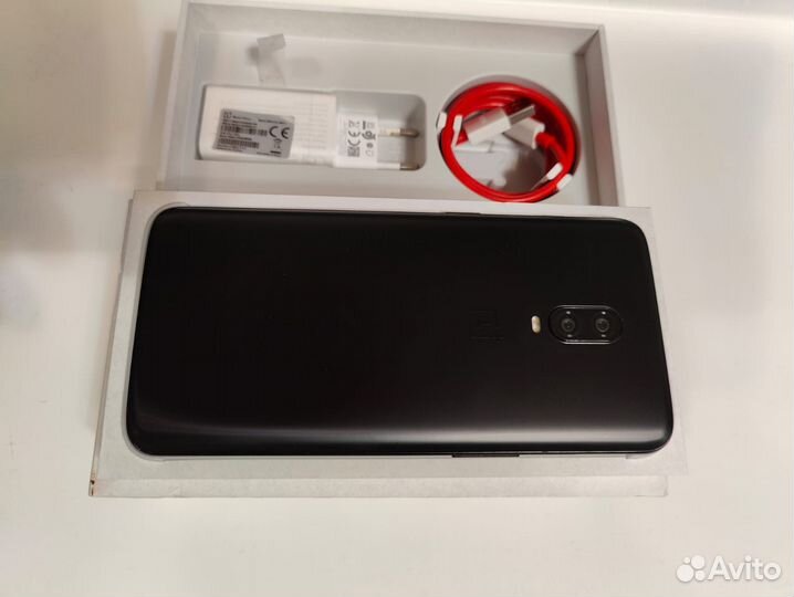 OnePlus 6T, 8/128 ГБ