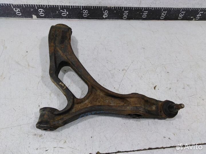 Рычаг передний правый нижний