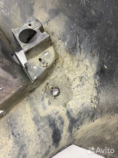 Бампер задний Toyota Land Cruiser 200 2007-2012