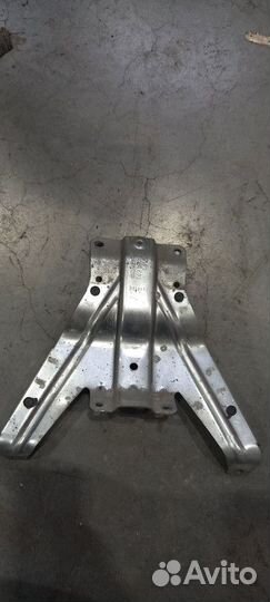 Кронштейн рулевой колонки