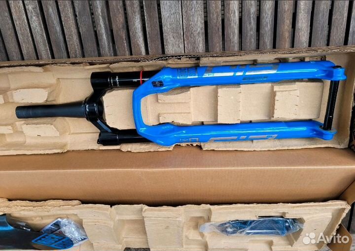 Вилка Rock Shox SID 29 Boost