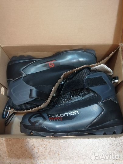 Лыжные ботинки Salomon, размер 43