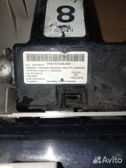 Nissan Patrol y61 Центральный плафон салона