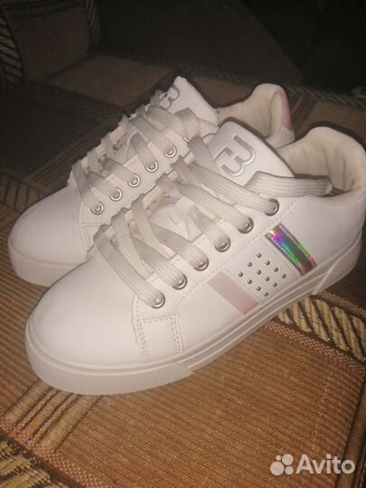 Кроссовки 38 размер