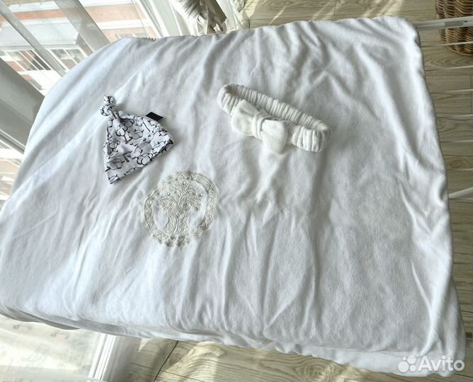 Теплое одеяло на выписку и шапочка mjolk