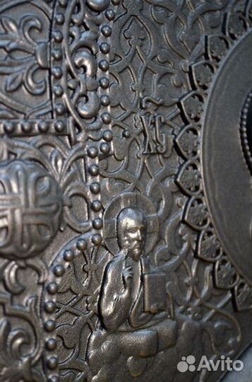 Панно из дерева Николай Чудотворец