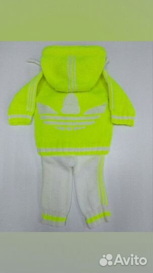 Детский вязаный спицами костюм цвет лайм